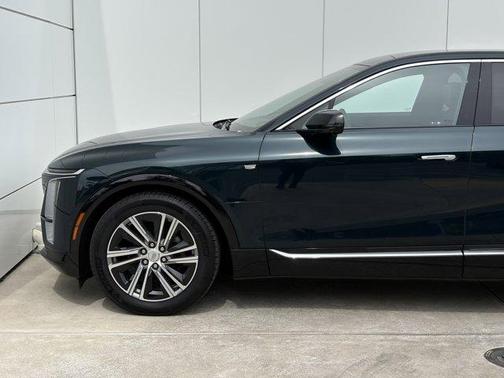 Emerald 2024 Cadillac LYRIQ Luxury