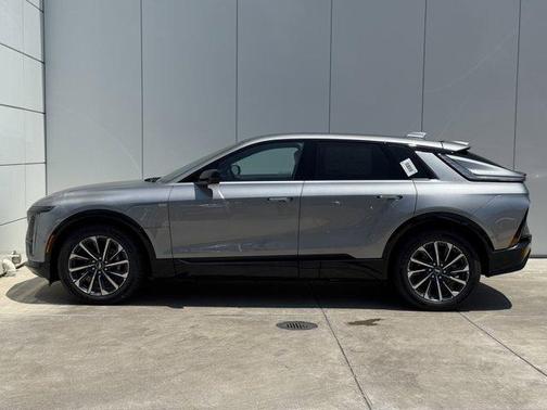 2025 Cadillac LYRIQ Sport