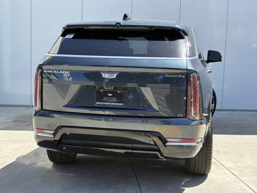 Deep 2025 Cadillac Escalade IQ Luxury 2