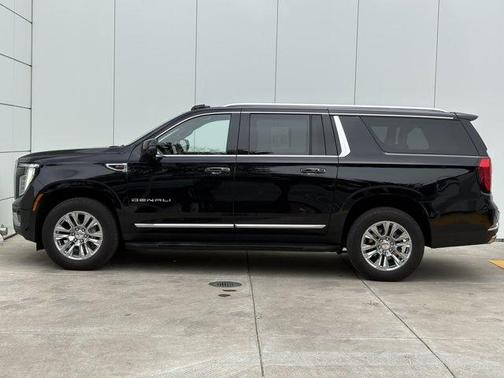 Onyx Black 2025 GMC Yukon XL Denali