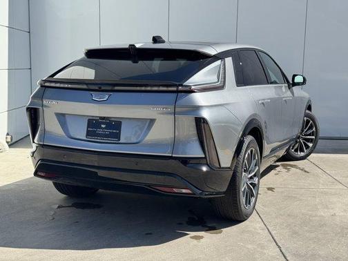2025 Cadillac LYRIQ Sport