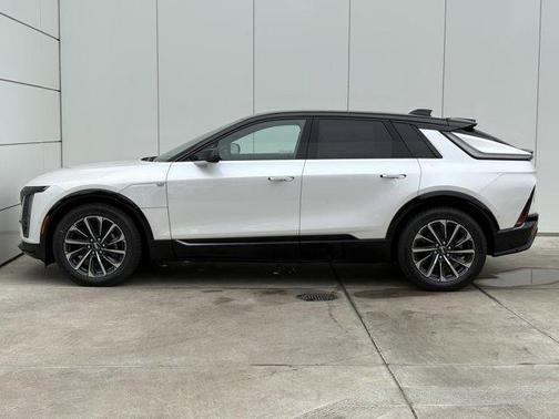 2025 Cadillac LYRIQ Sport