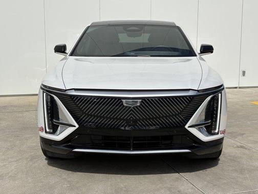 Crystal White Tri-Coat 2024 Cadillac LYRIQ Luxury
