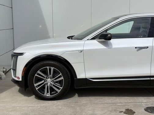 Crystal White Tri-Coat 2024 Cadillac LYRIQ Luxury