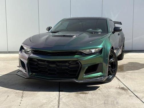Black 2019 Chevrolet Camaro 1SS