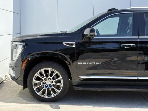 Onyx Black 2025 GMC Yukon XL Denali