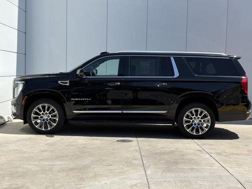 Onyx Black 2025 GMC Yukon XL Denali