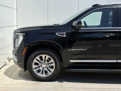 Onyx Black 2025 GMC Yukon XL Denali
