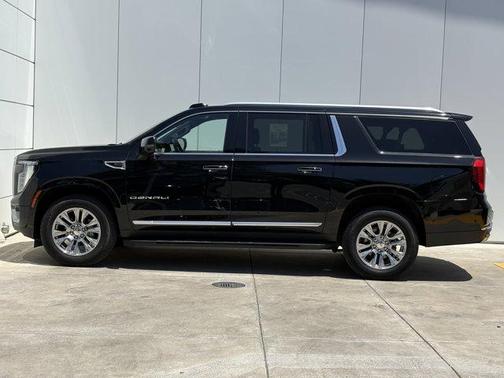 Onyx Black 2025 GMC Yukon XL Denali