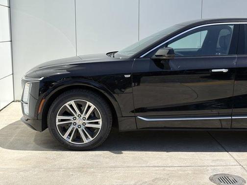 Stellar Black Metallic 2024 Cadillac LYRIQ Tech