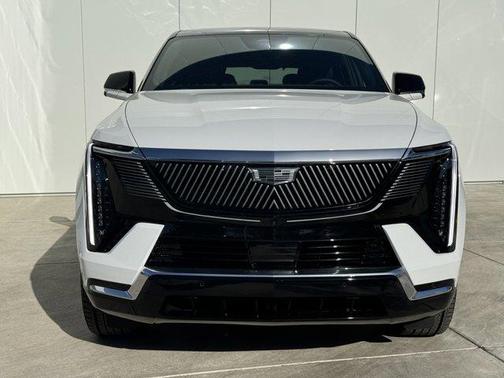 2025 Cadillac Escalade IQ Luxury 2
