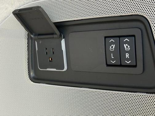 2026 Cadillac Escalade 4WD Platinum Sport