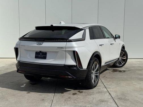 2025 Cadillac LYRIQ Sport