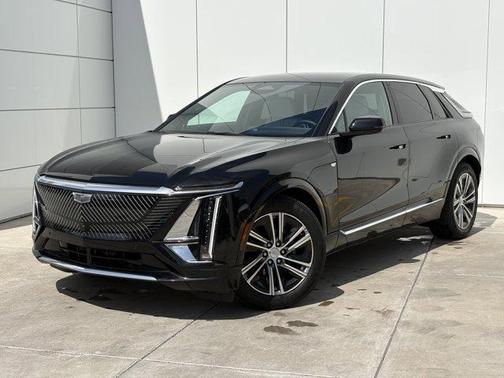 Stellar Black Metallic 2024 Cadillac LYRIQ Luxury