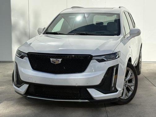 Crystal White Tri-Coat 2020 Cadillac XT6 Sport AWD