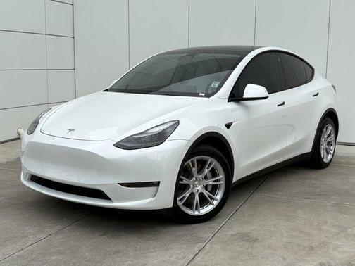 2022 Tesla Model Y Long Range