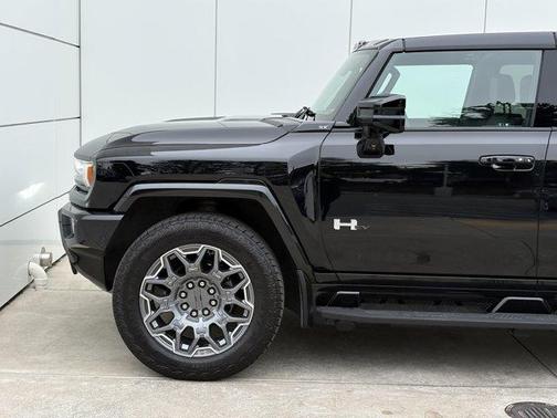 Black 2025 GMC HUMMER EV SUV 3X