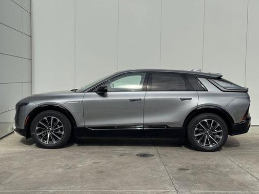 2025 Cadillac LYRIQ Sport