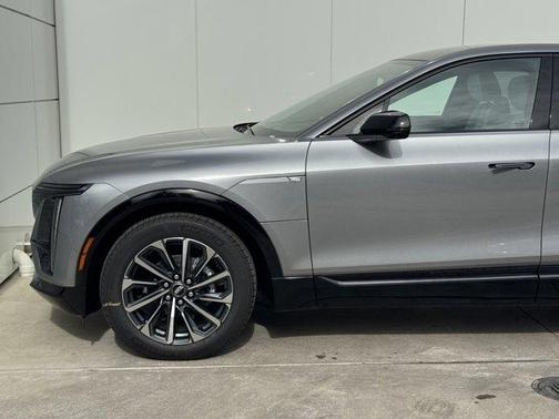 2025 Cadillac LYRIQ Sport