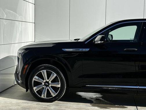 2025 Cadillac Escalade IQ Luxury 1