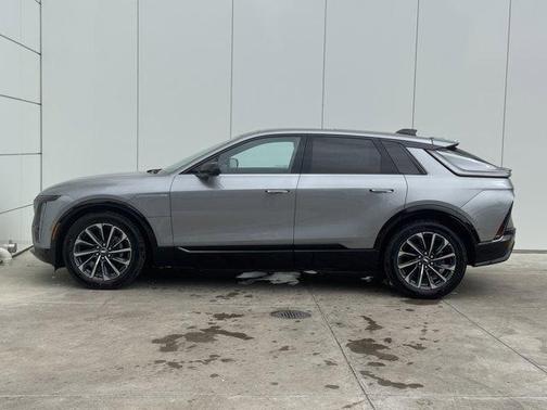 2025 Cadillac LYRIQ Sport