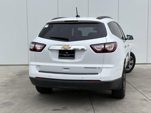 Summit White 2016 Chevrolet Traverse 2LT