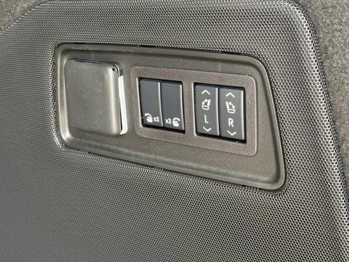 2025 Cadillac Escalade ESV Premium Luxury