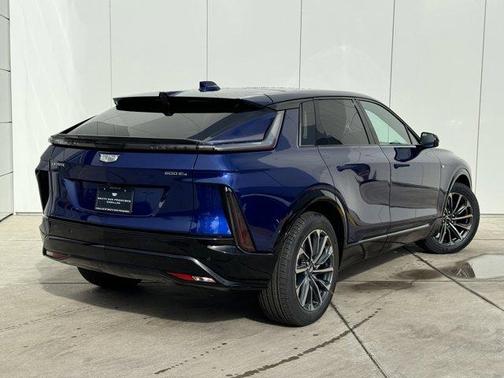 2025 Cadillac LYRIQ Sport