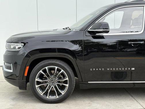 2022 Jeep Grand Wagoneer Series III