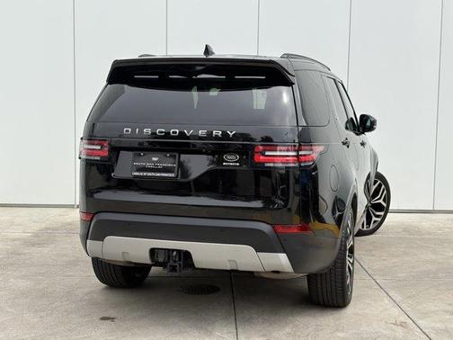 Santorini Black 2019 Land Rover Discovery HSE