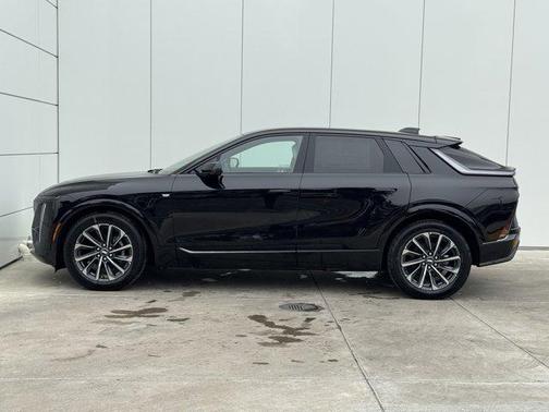 2025 Cadillac LYRIQ Sport