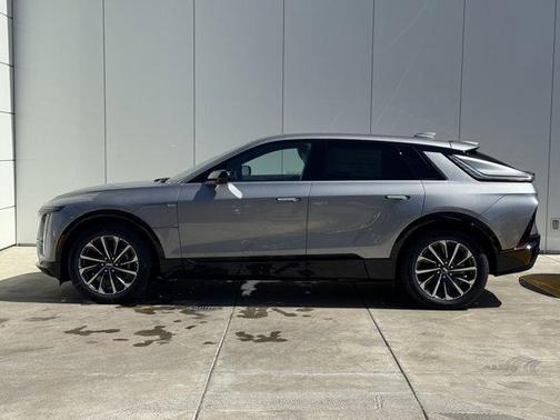 2025 Cadillac LYRIQ Sport