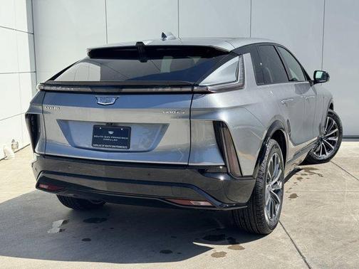 2025 Cadillac LYRIQ Sport