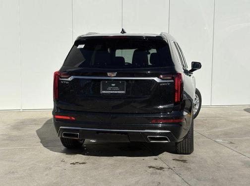 2023 Cadillac XT6 Luxury FWD