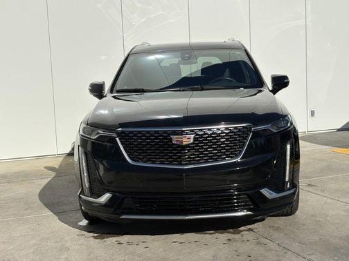 2023 Cadillac XT6 Luxury FWD