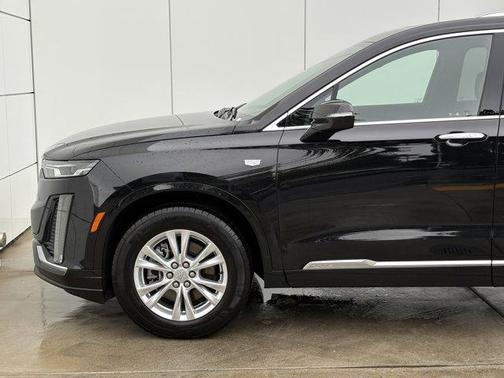 Stellar Black Metallic 2024 Cadillac XT6 Luxury AWD