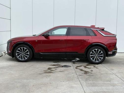 2024 Cadillac LYRIQ Sport