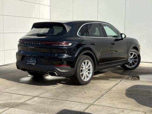 2024 Porsche Cayenne Base