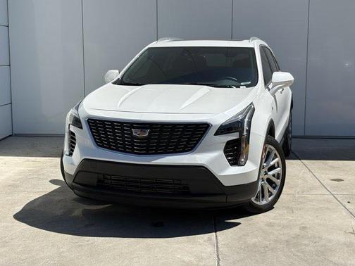 Crystal White Tri-Coat 2023 Cadillac XT4 Luxury