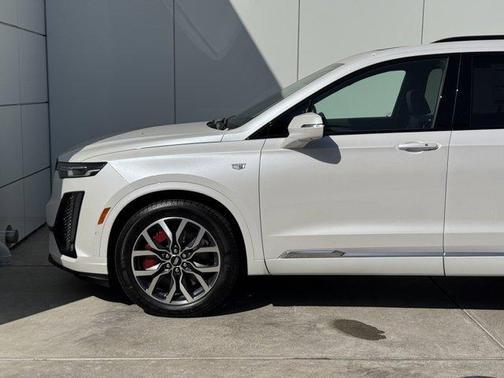 2025 Cadillac XT6 Sport AWD