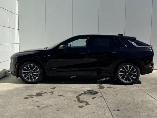2025 Cadillac LYRIQ Sport