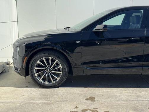 2025 Cadillac LYRIQ Sport