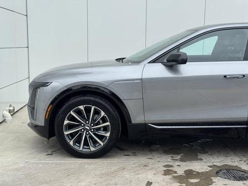 2025 Cadillac LYRIQ Sport