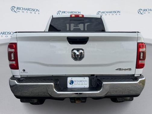 2021 RAM 2500 Tradesman Crew Cab 4x4 6'4' Box