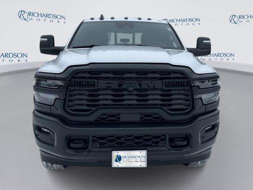 2026 RAM 2500 Tradesman Crew Cab 4x4 6'4' Box
