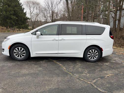 2020 Chrysler Pacifica Touring-L Plus