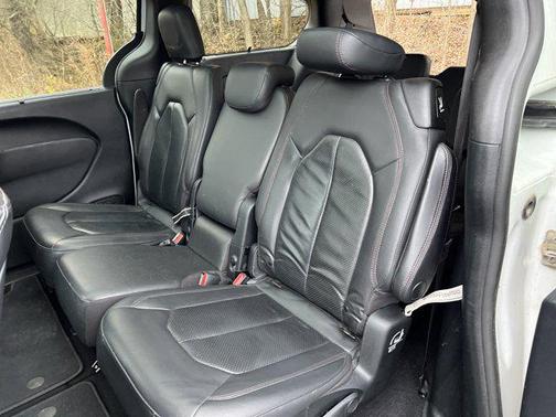 2020 Chrysler Pacifica Touring-L Plus