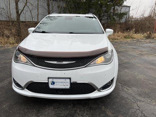 2020 Chrysler Pacifica Touring-L Plus