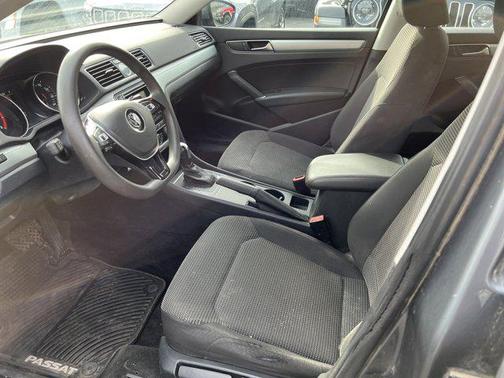 2017 Volkswagen Passat 1.8T S