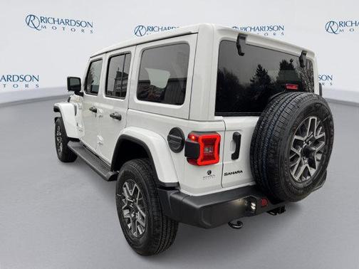 2026 Jeep Wrangler 4-Door Sahara 4x4